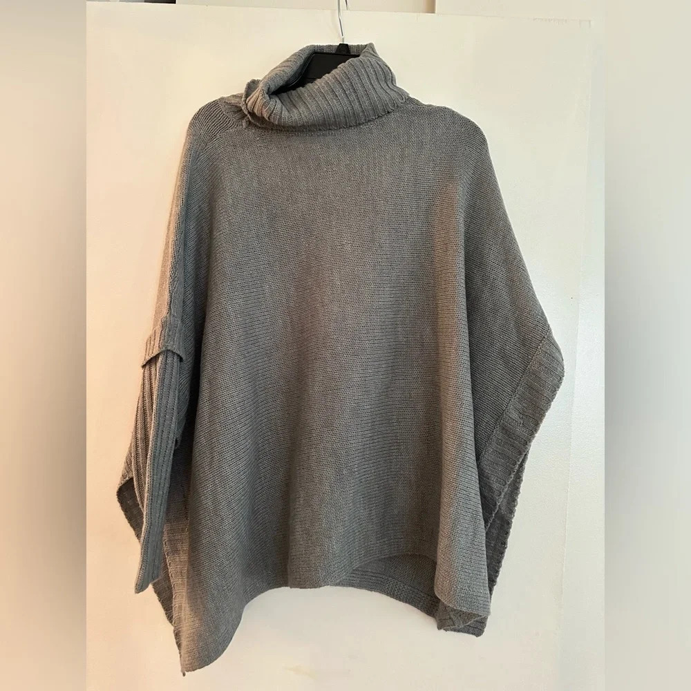 Alison Andrews Grey Poncho Size S/M Long Sleeve - Picture 3 of 6